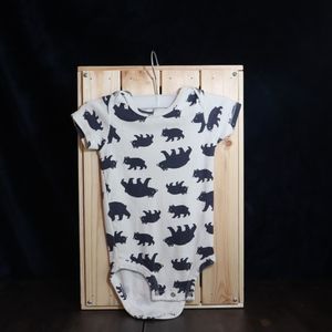 Bear themed onesie sleep wear SIZE 9 MONTH